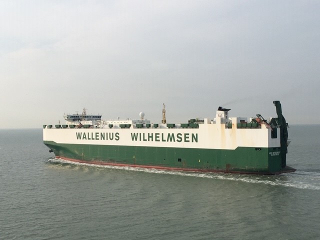 M/V Arc Integrity kolla in skorstensmärket